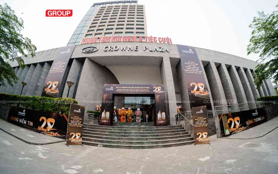 Toàn cảnh không gian sang trọng của Hội nghị Tri ân khách hàng và Kỷ niệm 20 năm thành lập Vietcombank Vĩnh Phúc